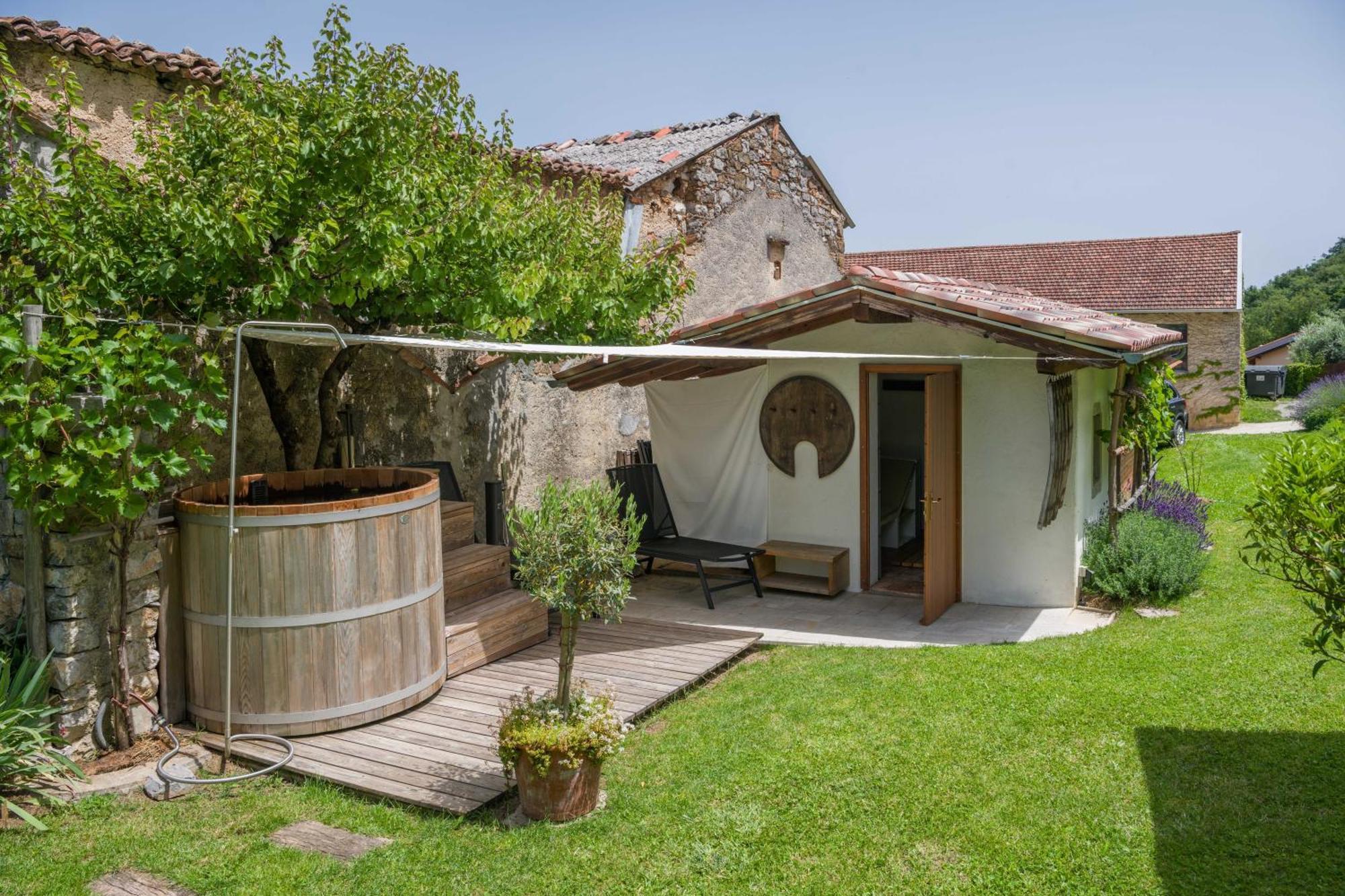 Villa Artes With Free Hot Tub & Sauna Branik Buitenkant foto
