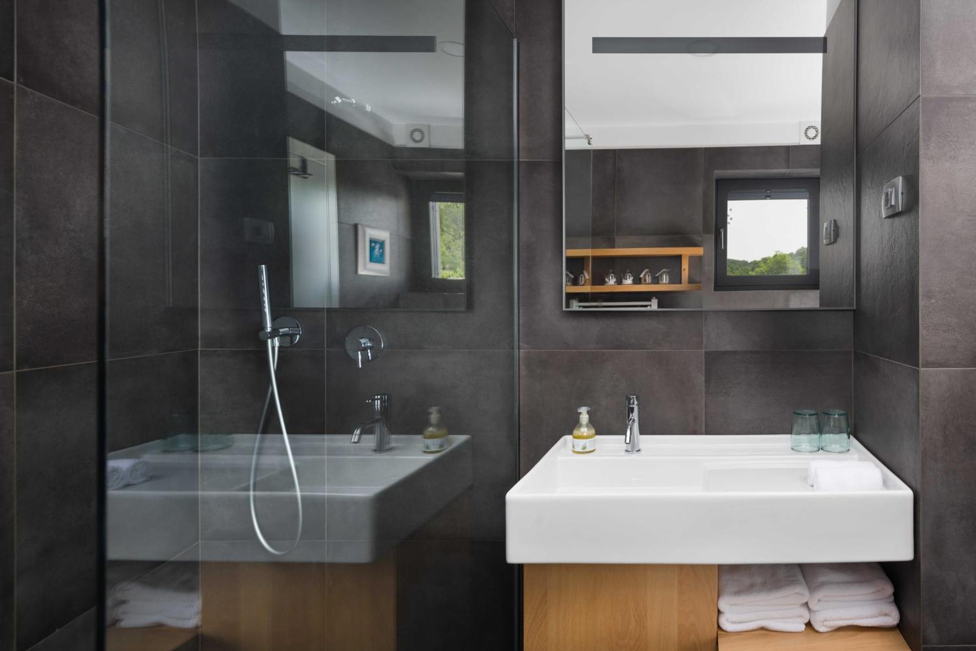 Villa Artes With Free Hot Tub & Sauna Branik Buitenkant foto